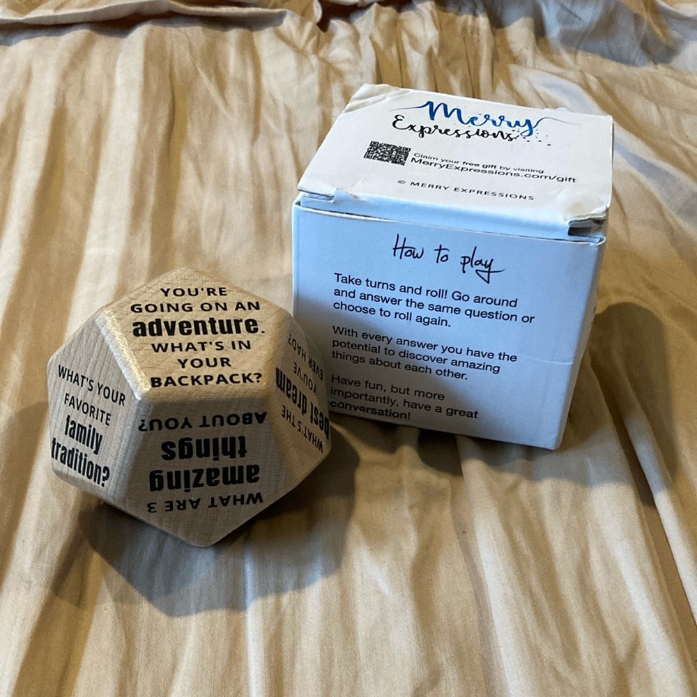 Merry Expressions Conversation Starter Dice
